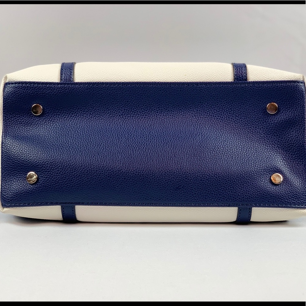 🔥HOST PICK🔥 Dana Buchman Bella Tote - Picture 3 of 4